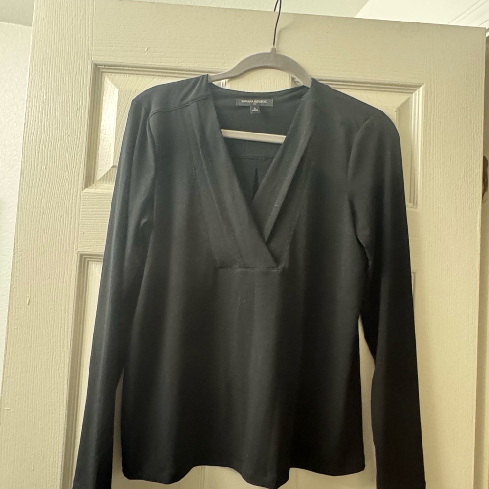 Banana Republic Black Deep V-Neck Long Sleeve Top - Picture 4 of 8